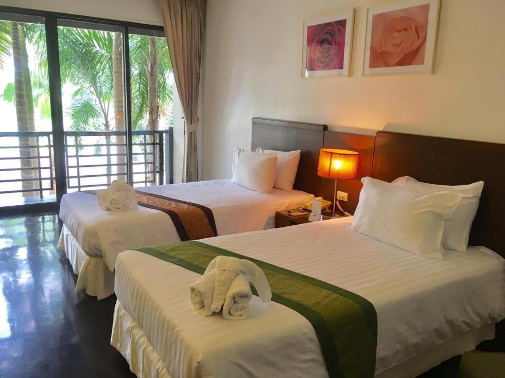 Suwan Golf & Country Club Hotel Nakhon Pathom Bagian luar foto