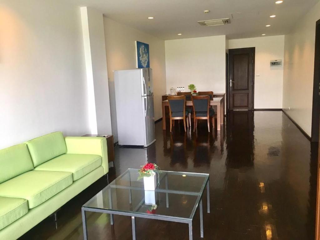 Suwan Golf & Country Club Hotel Nakhon Pathom Bagian luar foto