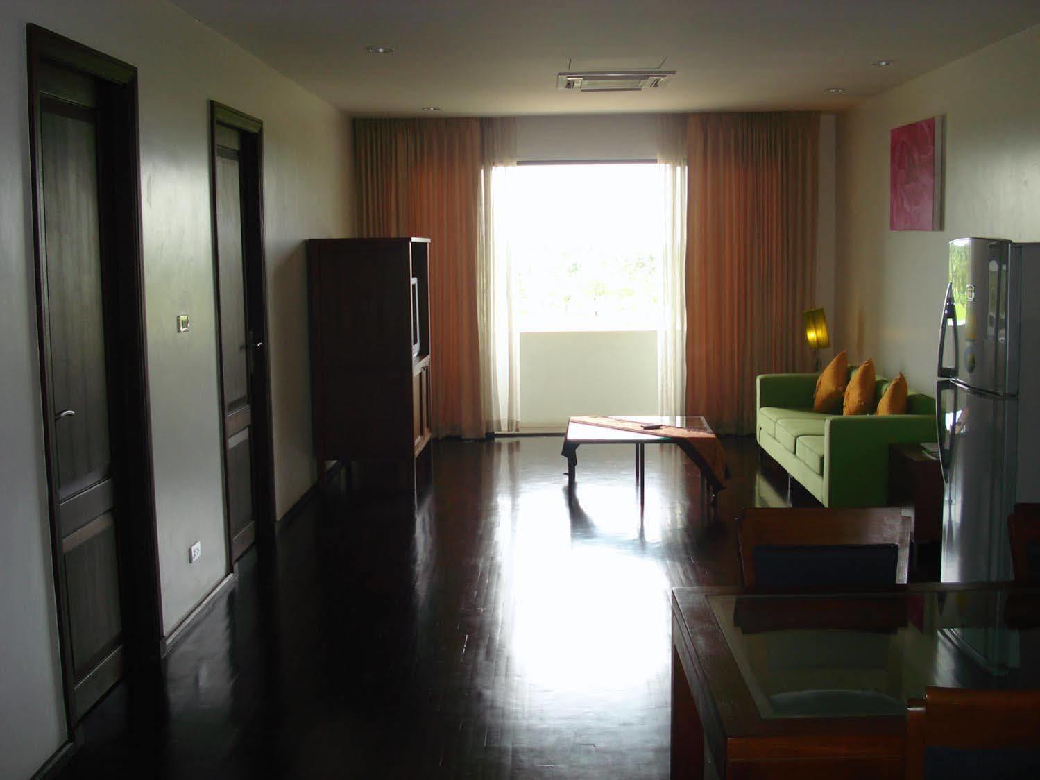 Suwan Golf & Country Club Hotel Nakhon Pathom Bagian luar foto