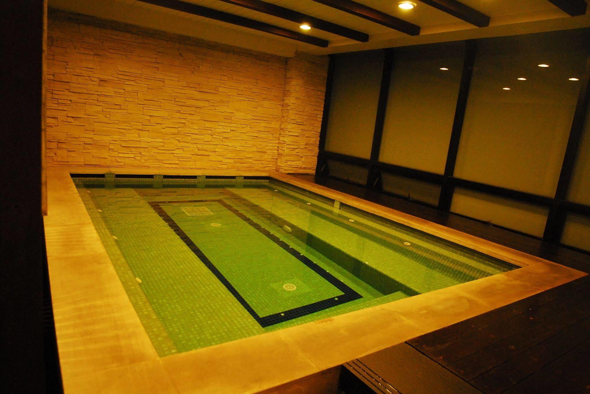 Suwan Golf & Country Club Hotel Nakhon Pathom Bagian luar foto