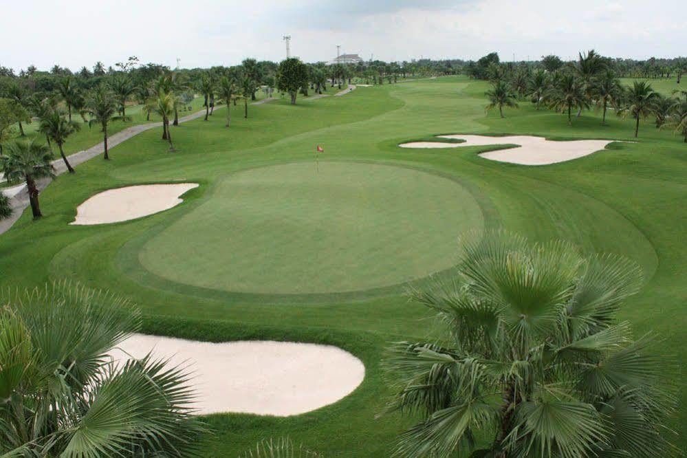Suwan Golf & Country Club Hotel Nakhon Pathom Bagian luar foto